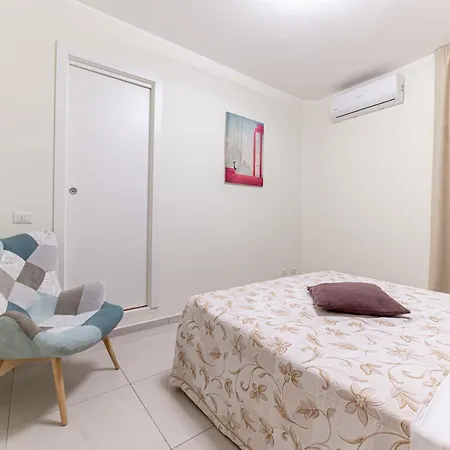 Luca Flat - Tiburtina Train Station & Wi-fi Appartement